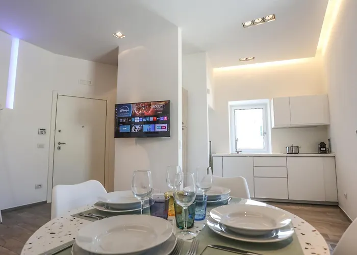 New Opening! - Laus Castello Svevo Design 1 Apartament *